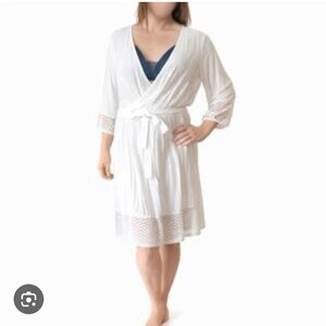 La Vie En Rose White Lace-Trim Swim Coverup Robe
